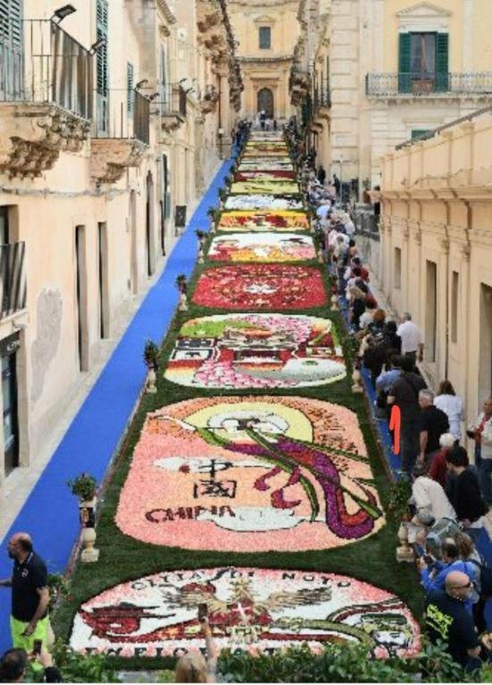La Casa In Piazza Villa Noto Luaran gambar